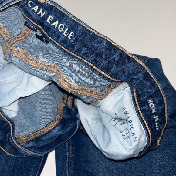 American Eagle women’s stretch Mom Jean mid rise jeans size 0 Regular - Picture 2 of 9